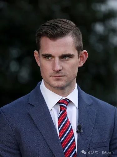 从橄榄球手到“加密军师”，29岁的Bo Hines是如何“逆袭”白宫的？